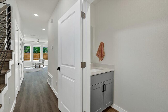 Foto del edificio - 104 Creekside Trail