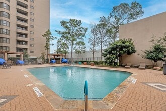 Building Photo - 661 Bering Dr