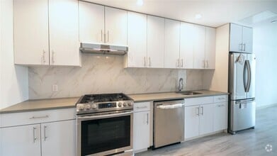 109-9 15th Ave