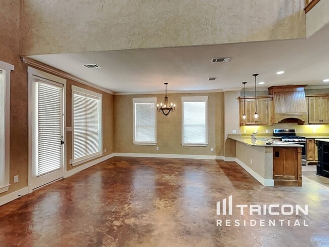 Building Photo - 1312 Miles Ct