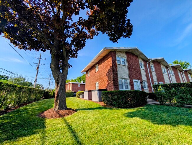 Foto del edificio - 630 Hibbard Rd