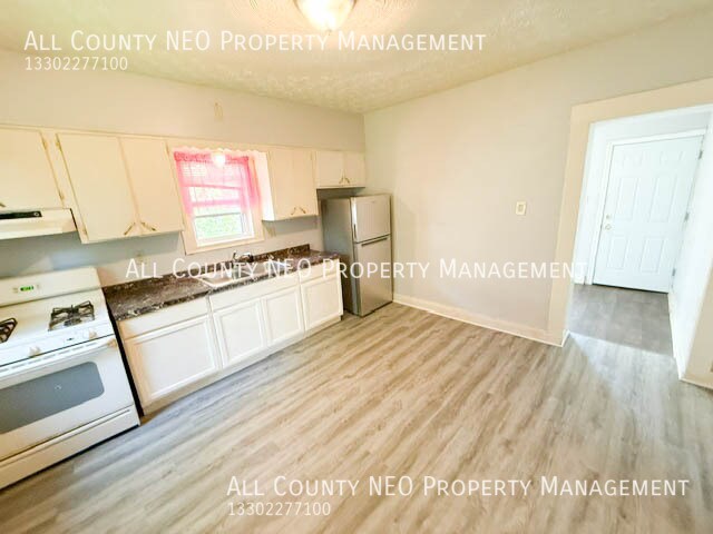 Building Photo - 1234 Winton Ave