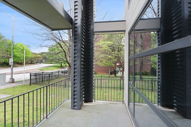 Foto del edificio - 472 Martin St SE