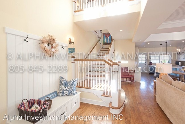 Building Photo - 3 br, 3.5 bath House - 130 San Clemente St