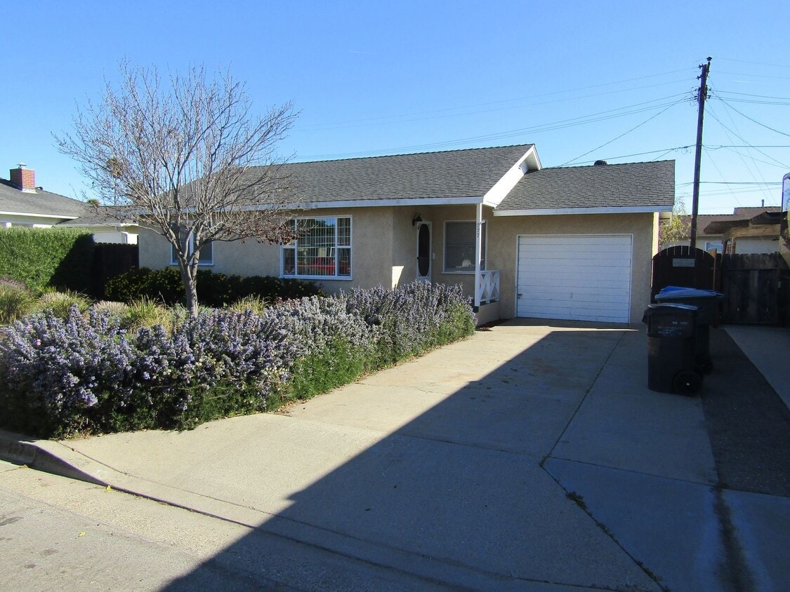 227 Wood Pl, Arroyo Grande, CA 93420 Apartment for Rent in Arroyo