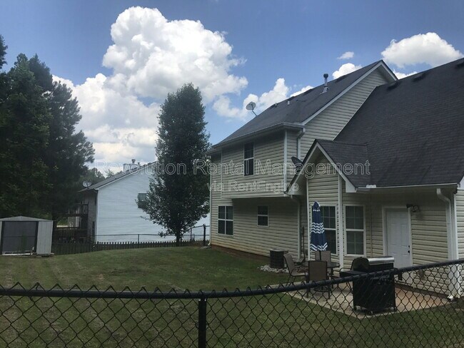 Foto del edificio - 313 Morning Star Dr