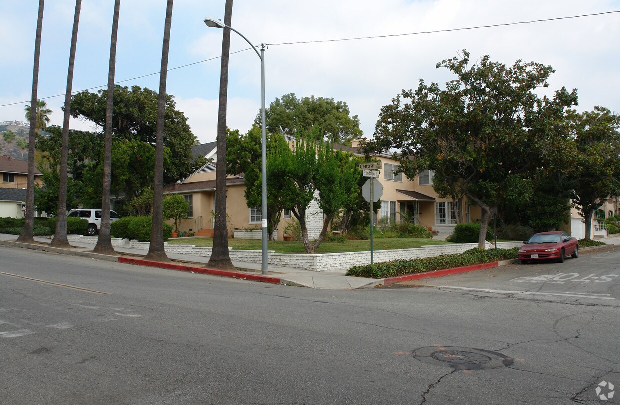 Primary Photo - 1300 N Central Ave
