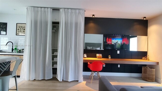Foto del edificio - 740 SW 9th St