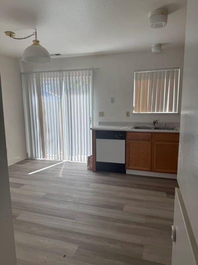 Building Photo - 4013 Pheasant*