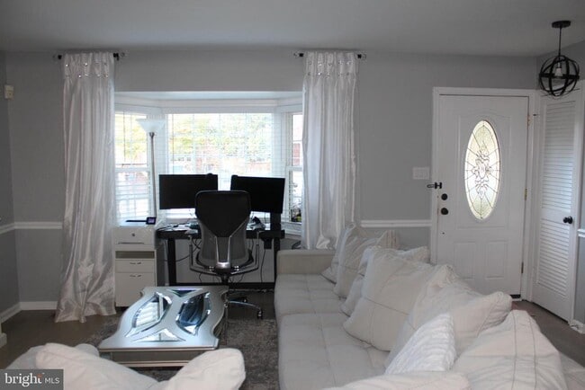 Building Photo - 2851 Bowes Ln