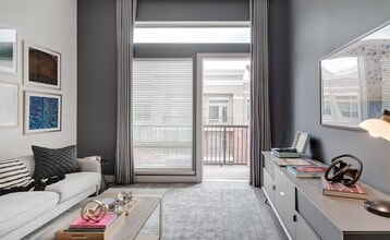 Building Photo - 160 Birdsall St