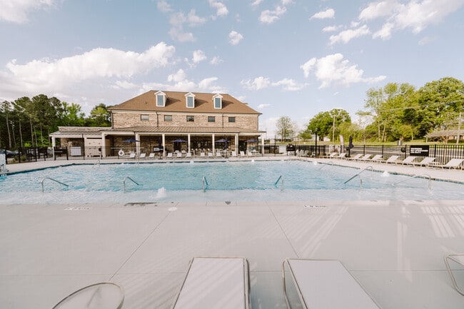 Building Photo - LC Brier Creek