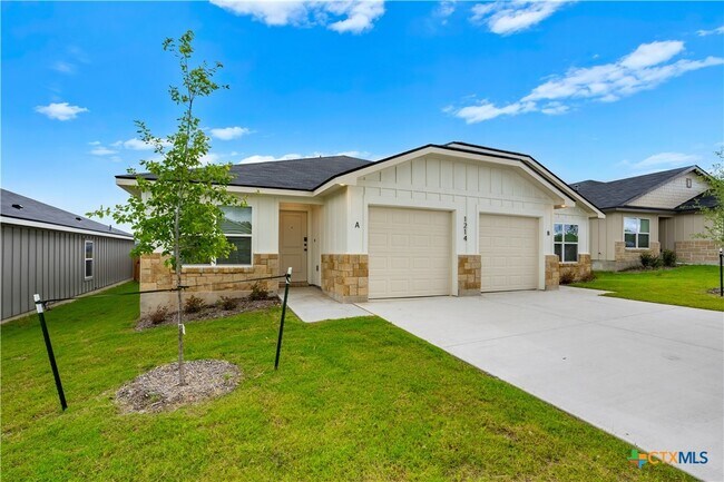 Building Photo - 1214 Concord Dr