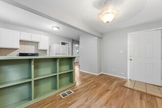 Building Photo - 2712 Whitis Ave