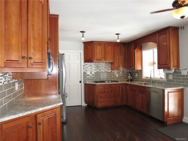 Building Photo - 168 Marlin Dr