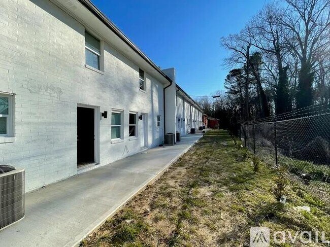 Foto del edificio - 3669 Martin Luther King Junior Drive South...