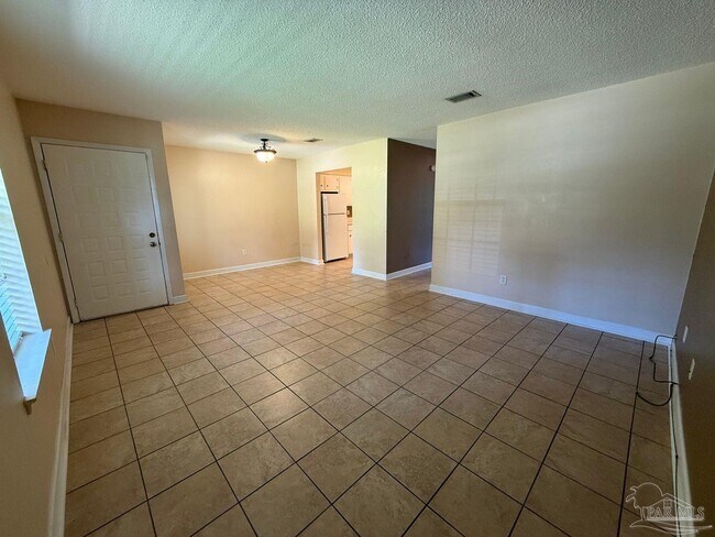 Foto del edificio - 9221 Beatrice Rd