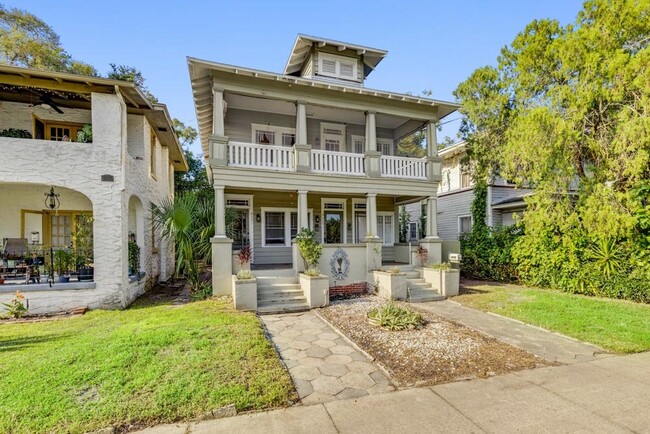 Building Photo - Walkable to Riverside and 5 Points
