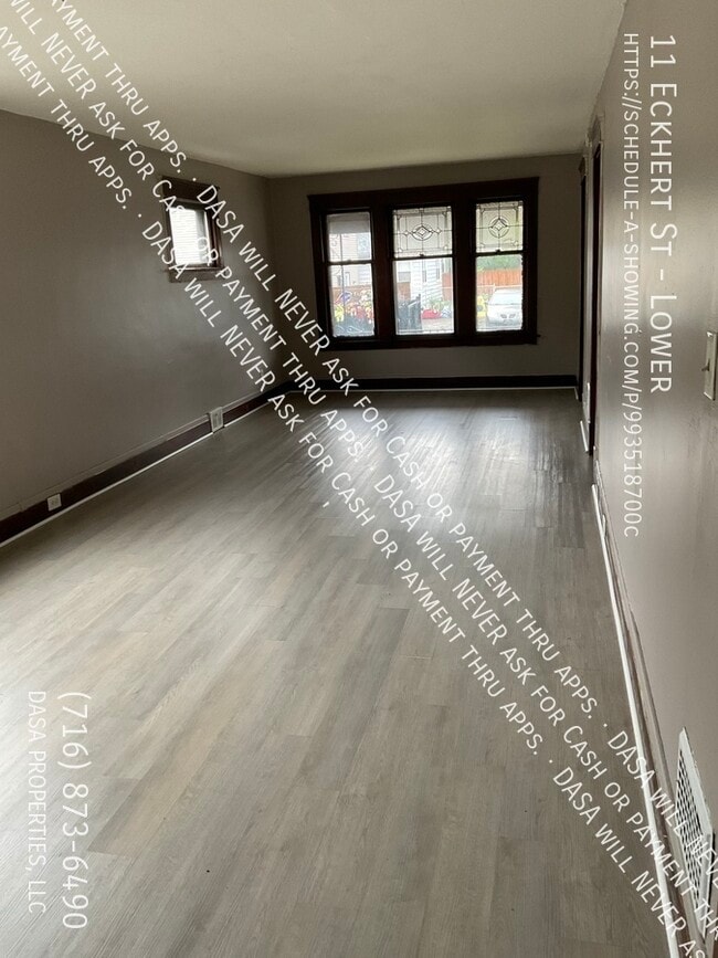 Building Photo - 11 Eckhert St