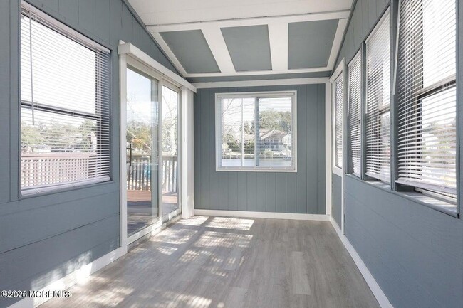 Foto del edificio - 1423 Holmes Ave