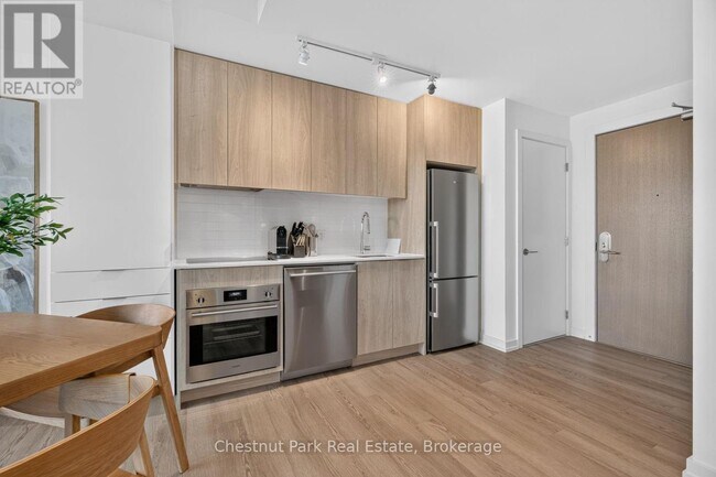 Building Photo - 100 Carrick Trail