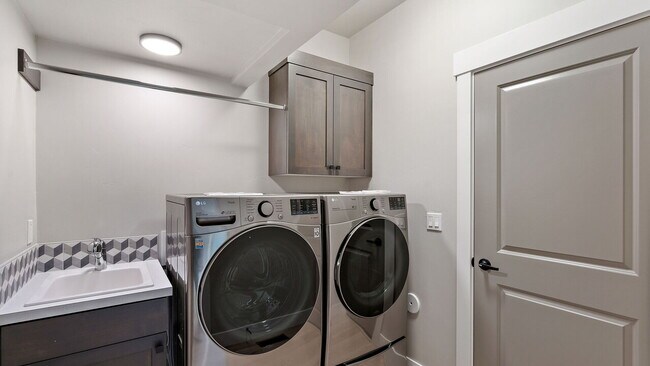 Foto del edificio - Knobcone