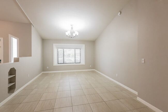 Foto del edificio - 1937 Princess Ct