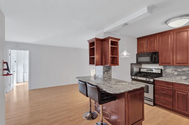 Foto del edificio - 2401 H St NW