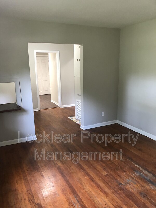 Building Photo - 1570 W 34th St