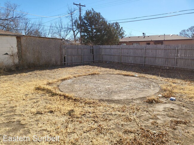 Foto del edificio - 2 br, 1 bath House - 929 West 16th Street