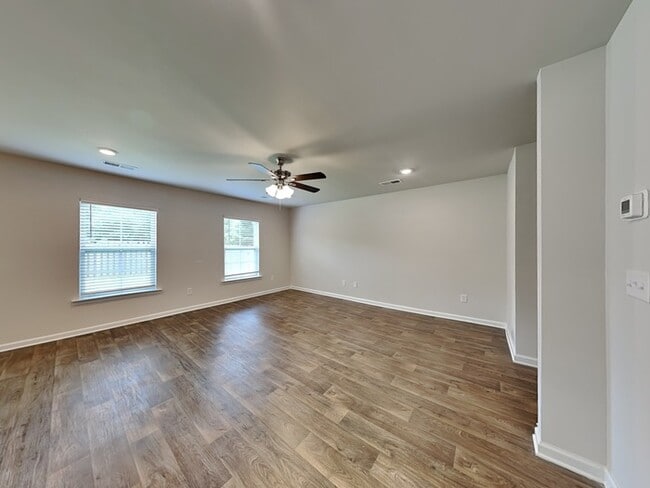 Building Photo - 464 Red Poll Wy