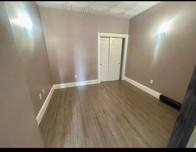 Building Photo - One bedroom apartment in downtown Lowell