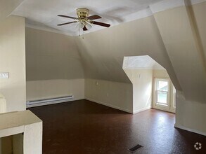 Building Photo - 4309 E 128th St