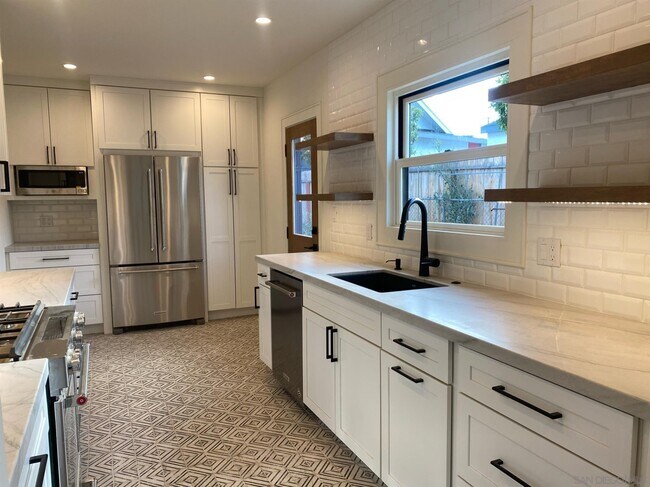 Foto del edificio - 4746 E Mountain View Dr