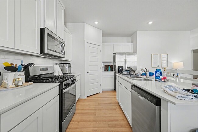 Foto del edificio - 4885 W Triangle St