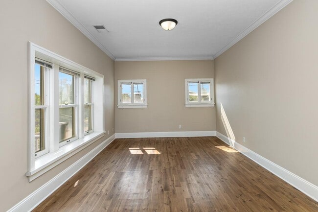 Foto del edificio - 835 Cherry St SE