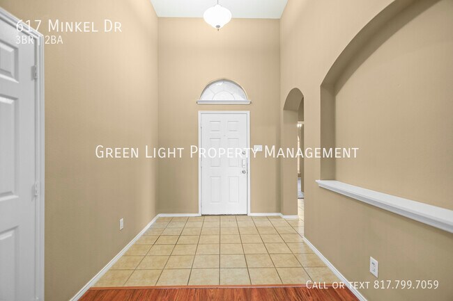 Building Photo - 617 Minkel Dr