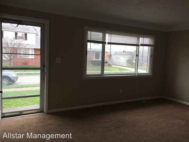 Foto del edificio - 2 br, 1 bath House - 19850 Pasnow Ave DN