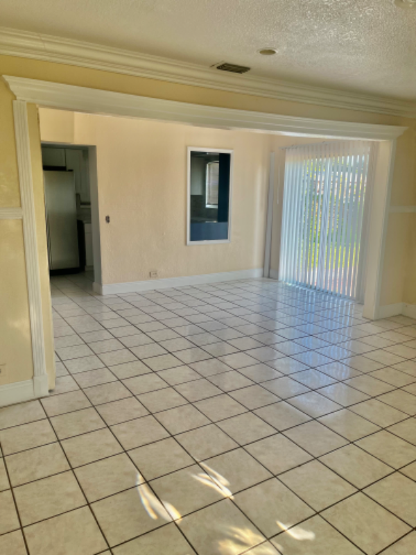 16950 NE 3rd Ct, North Miami Beach, FL 33162 - Room for Rent in North ...