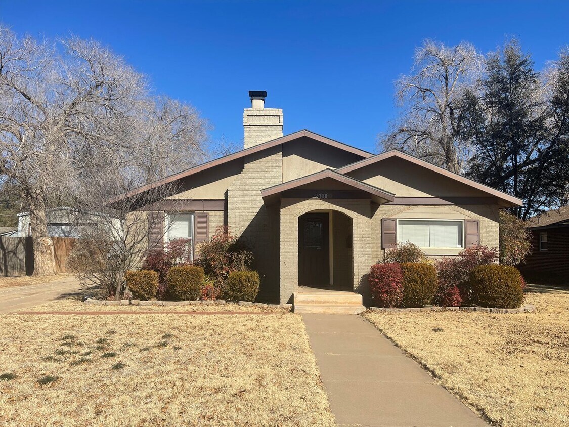 Primary Photo - Pre-Leasing For Fall 2024 - Gorgeous 2 Bed...