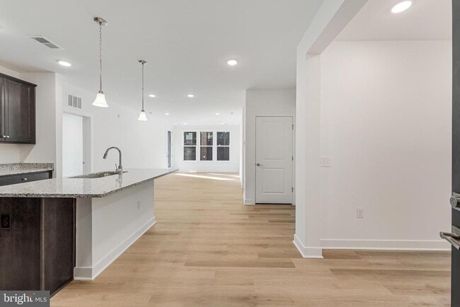 Building Photo - 21731 Dovekie Ter