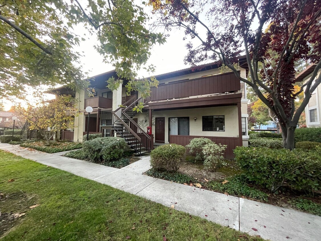 Primary Photo - Welcome home! A spacious and fully remodel...