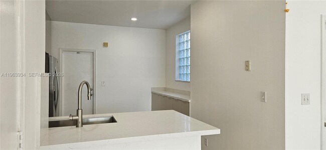 Foto del edificio - 3686 San Simeon Cir