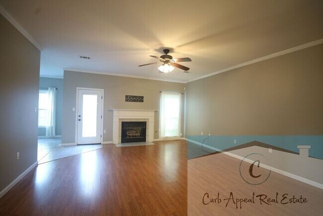 Foto del edificio - 4 bedroom 2 bath recently built home (Nett...