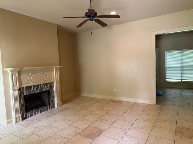 Foto del edificio - 9441 Boone Ave