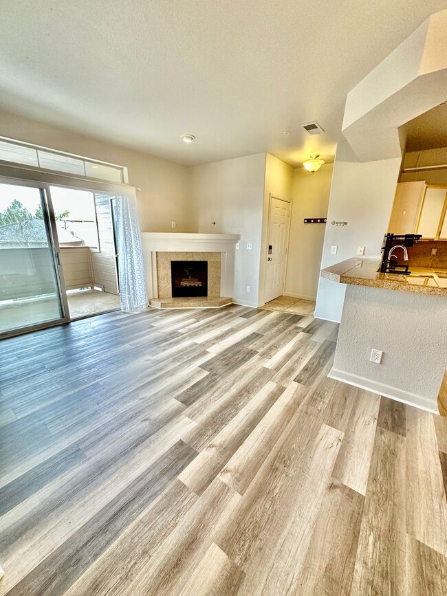 Foto del edificio - 4545 Wheaton Dr