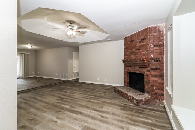 Foto del edificio - 6401 Springfield Dr