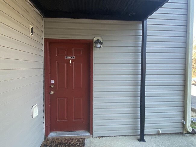 Building Photo - 6403 Starbrook Dr