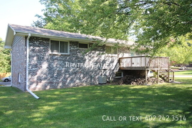 Foto del edificio - 733 Indian Hills Dr