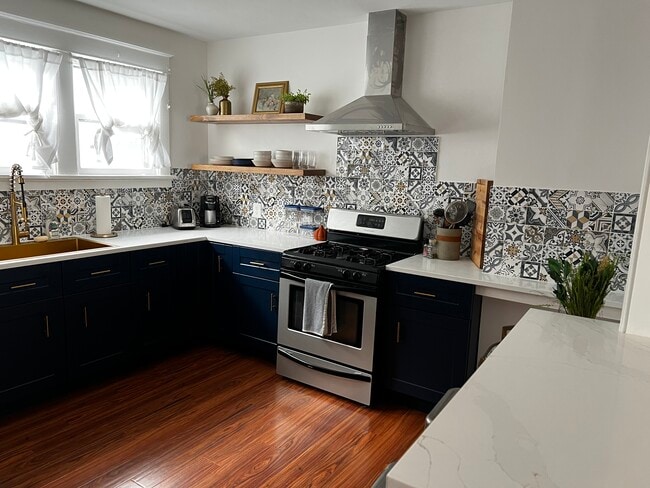 Newly renovated kitchen - 64 Cunard Rd